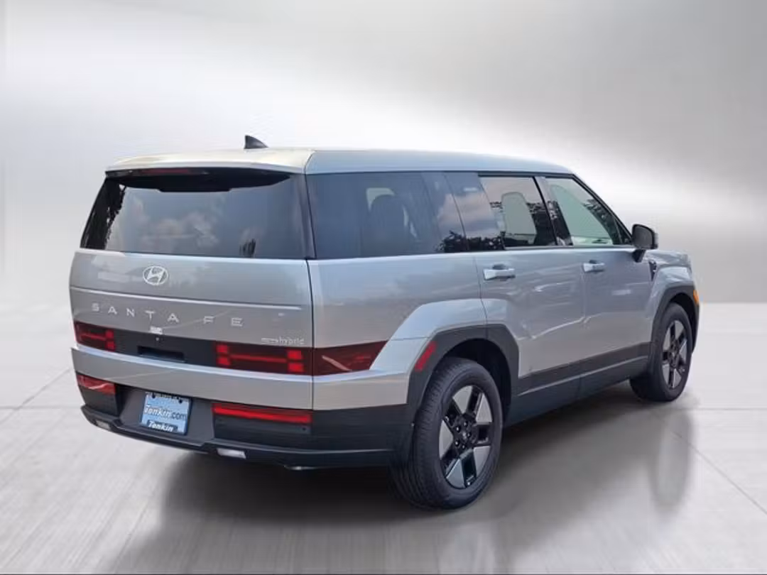 2026 Hyundai Santa Fe Hybrid SE - Image 3