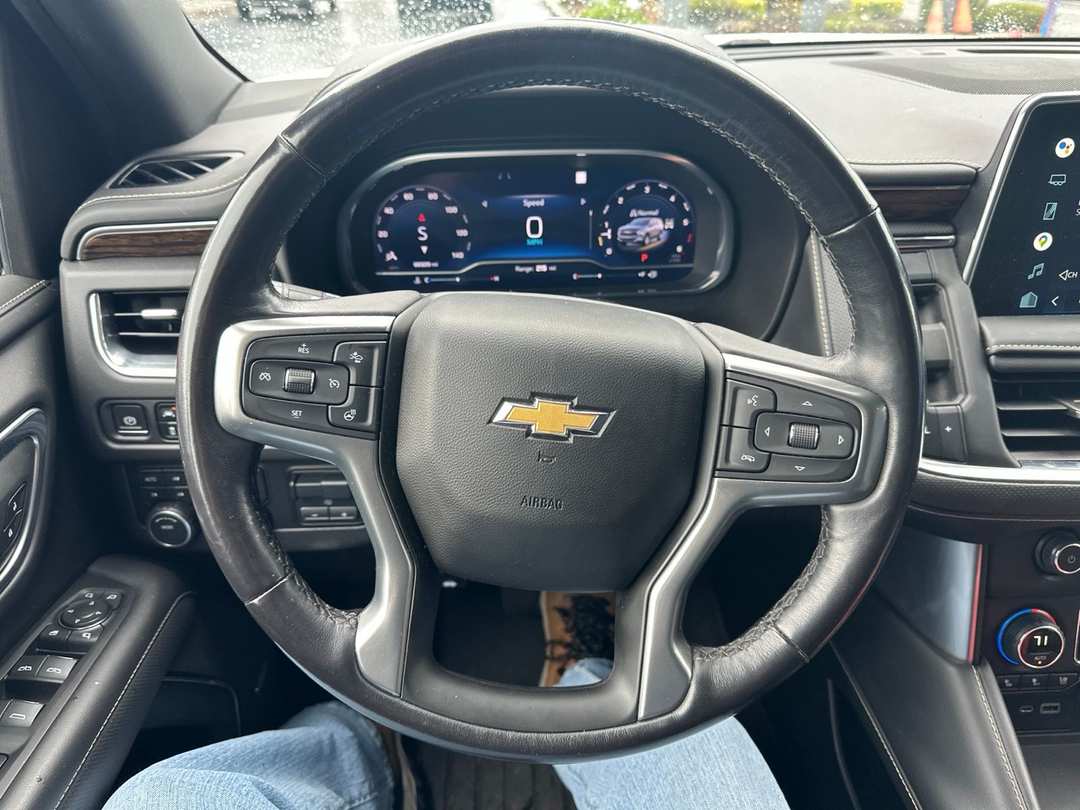 2022 Chevrolet Suburban Premier - Image 3