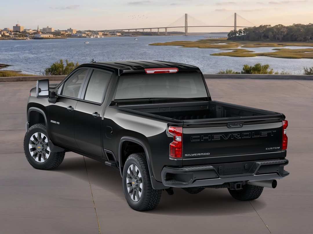 2026 Chevrolet Silverado 2500Hd Custom - Image 2