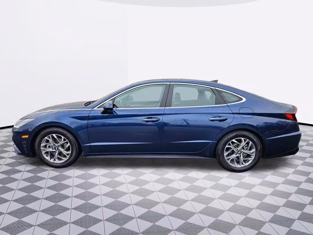 2020 Hyundai Sonata SEL - Image 3