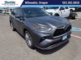 2022 Toyota Highlander Platinum