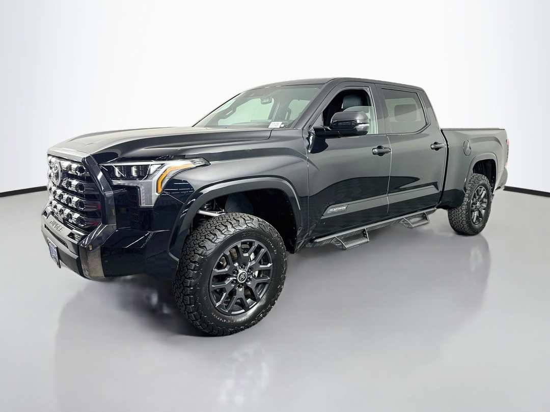 2024 Toyota Tundra Platinum - Image 3