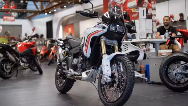 2026 Ducati Desertx V2 Demo