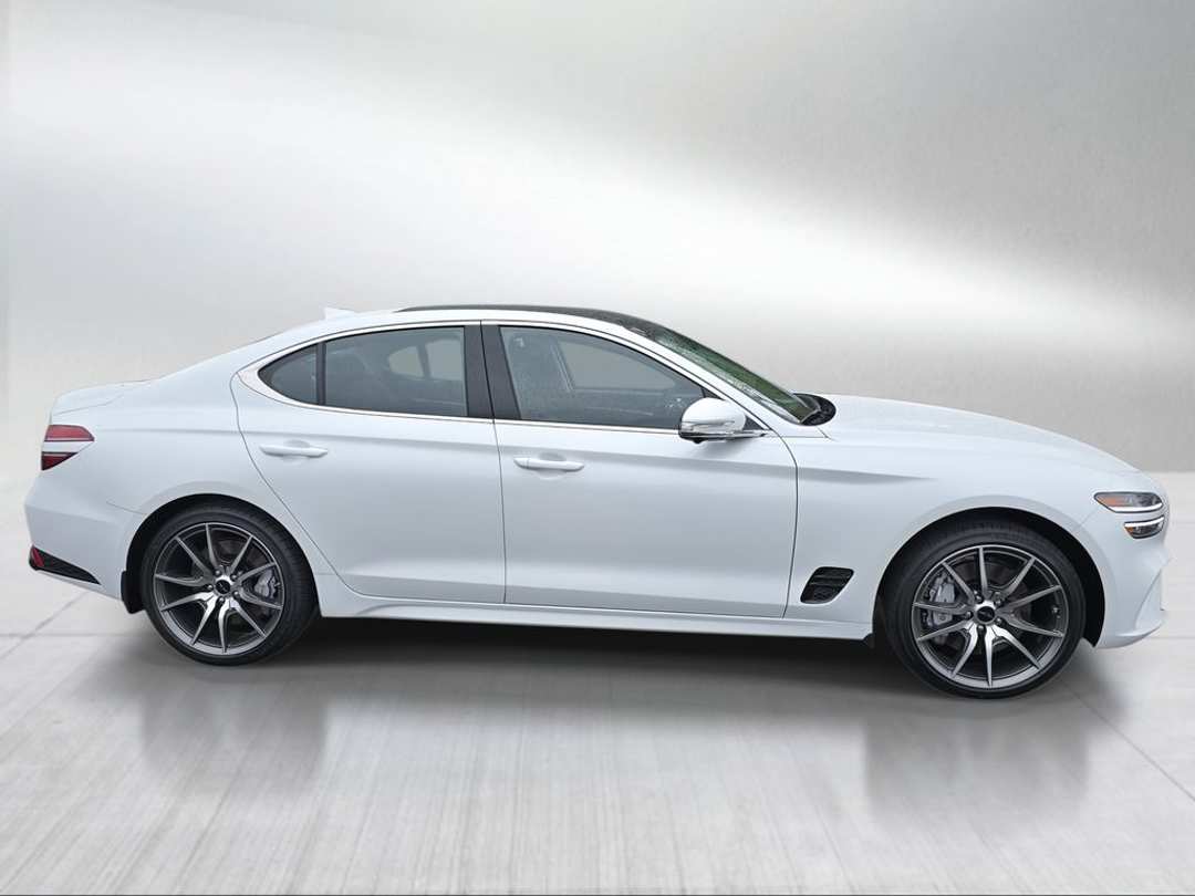 2026 Genesis G70 2.5T Prestige - Image 2
