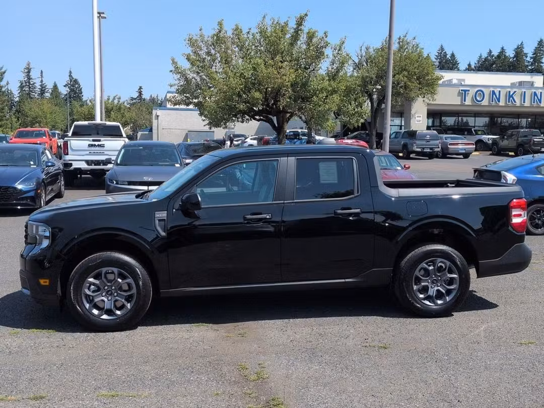 2026 Ford Maverick XLT - Image 2