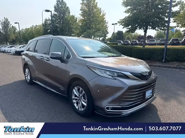 2021 Toyota Sienna Limited Hybrid
