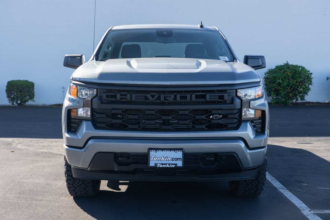2026 Chevrolet Silverado 1500 Custom - Image 2
