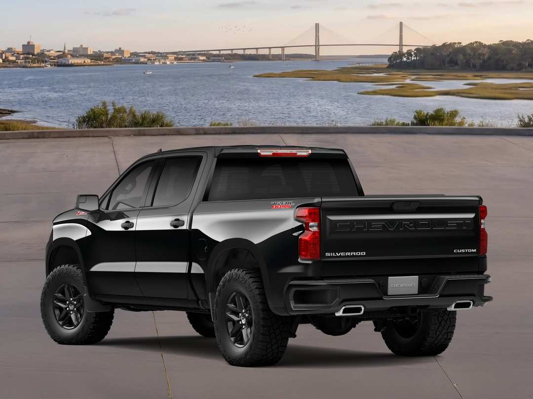 2026 Chevrolet Silverado 1500 Custom Trail Boss - Image 2