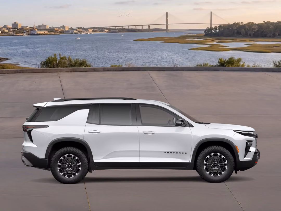 2027 Chevrolet Traverse Z71 - Image 3