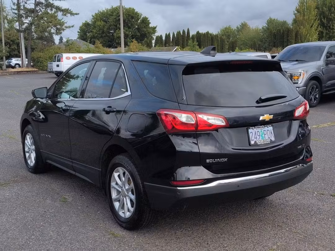 2020 Chevrolet Equinox LT - Image 3