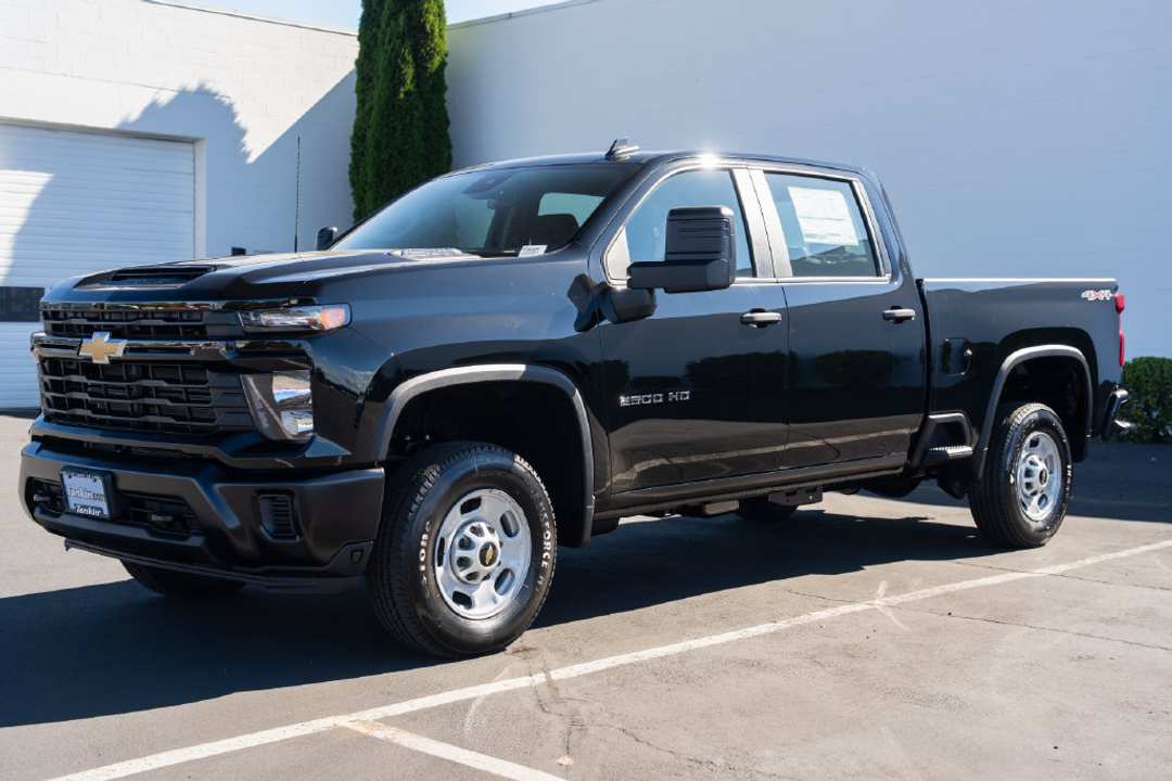 2026 Chevrolet Silverado 2500Hd Work - Image 3