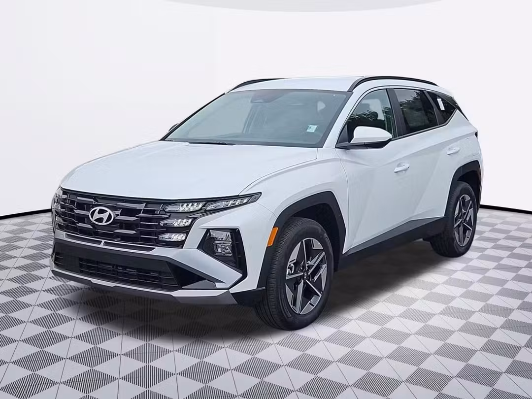 2026 Hyundai Tucson Hybrid SEL - Image 2