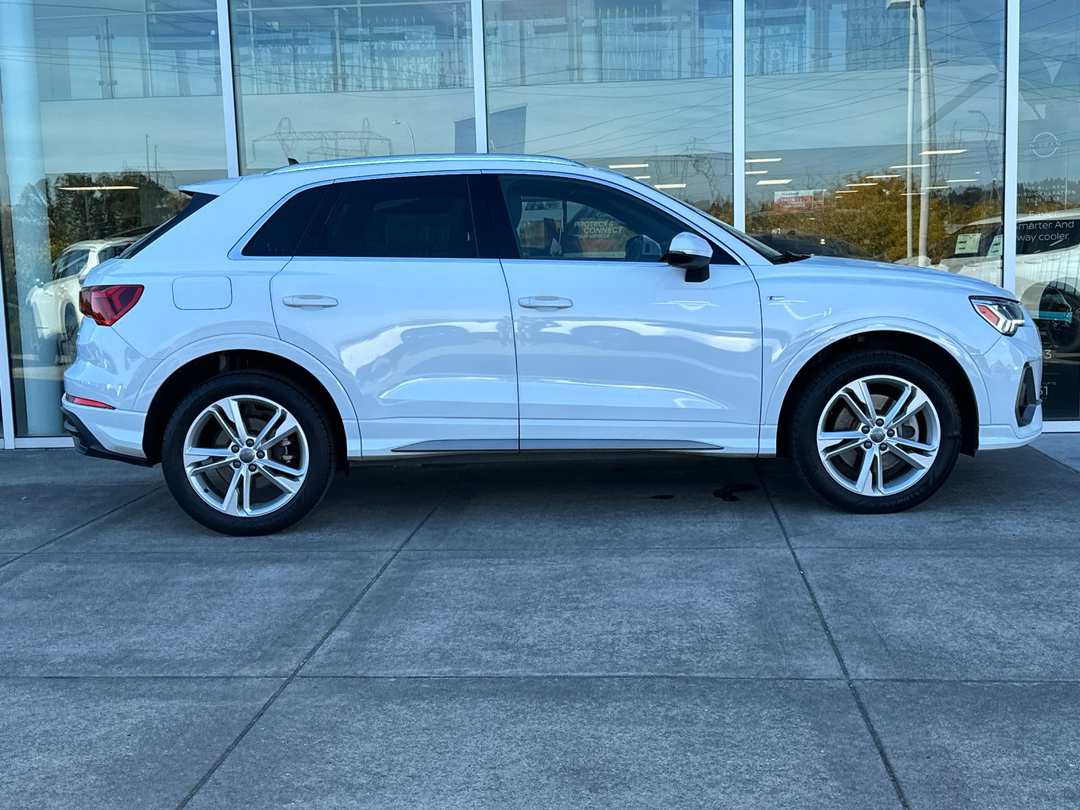 2020 Audi Q3 Premium Plus S line - Image 3