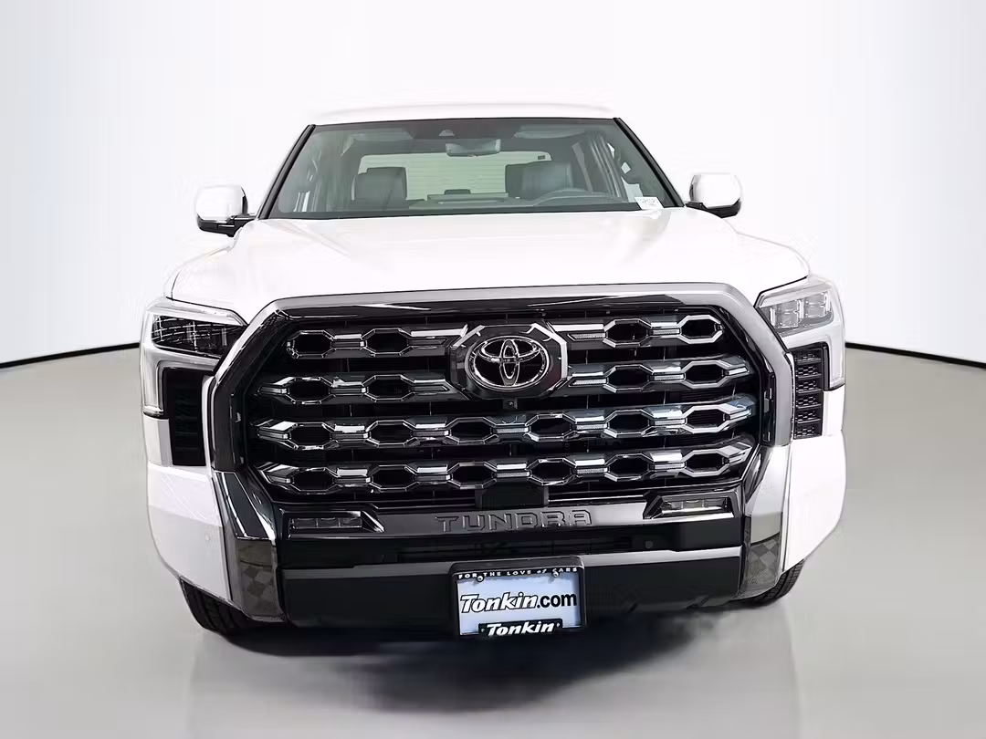 2026 Toyota Tundra Hybrid Platinum - Image 2