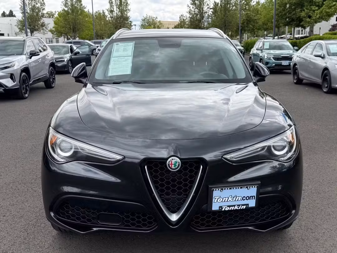 2018 Alfa Romeo Stelvio Base - Image 3