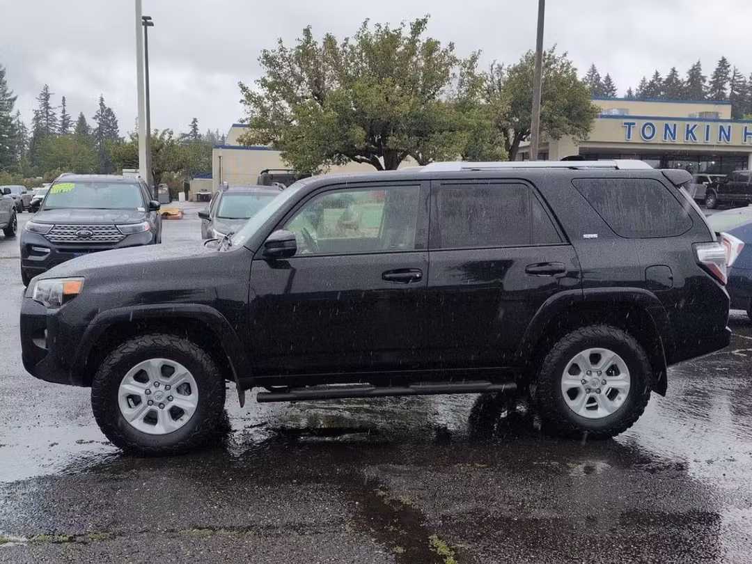 2016 Toyota 4Runner SR5 - Image 2