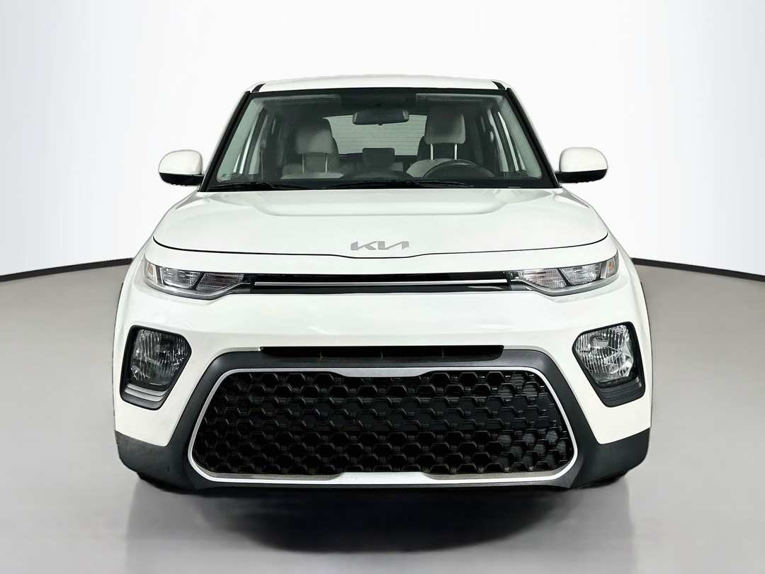 2022 Kia Soul LX - Image 2