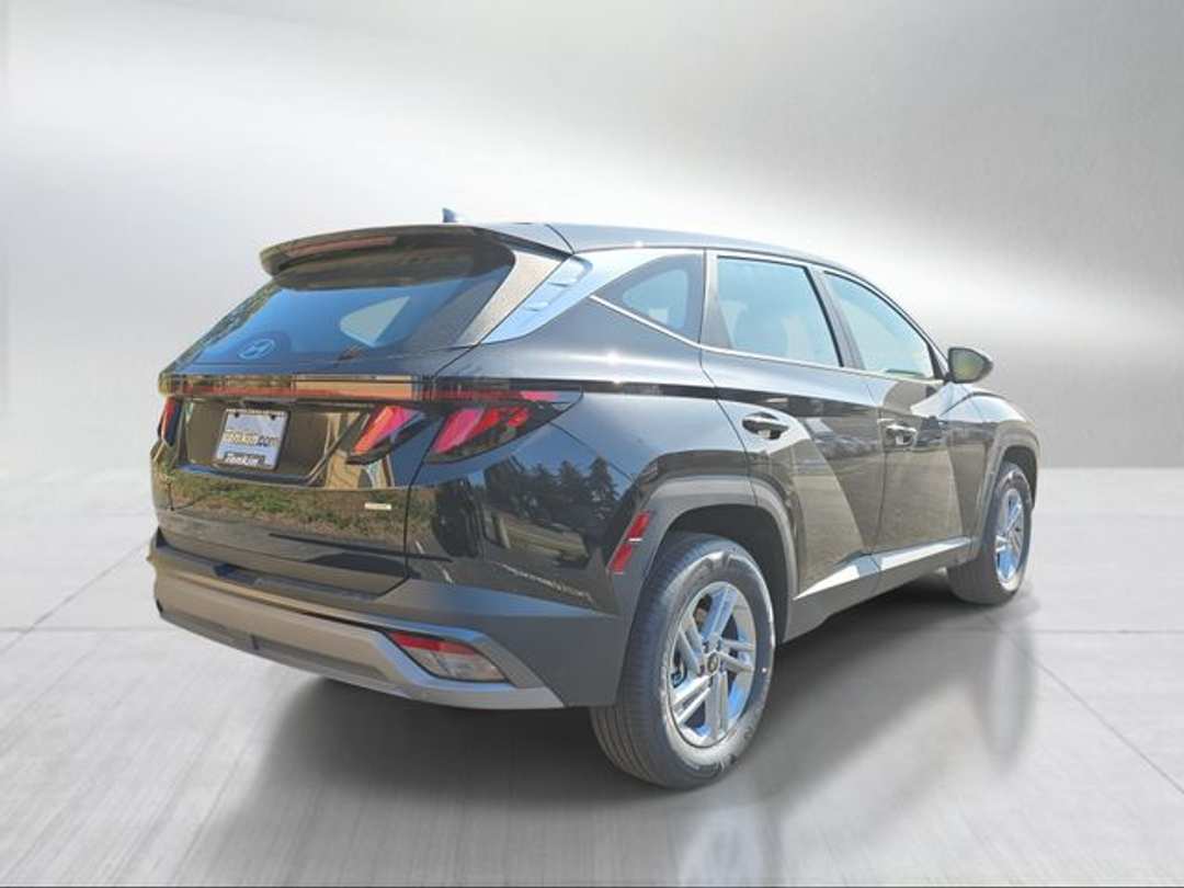 2026 Hyundai Tucson SE - Image 3