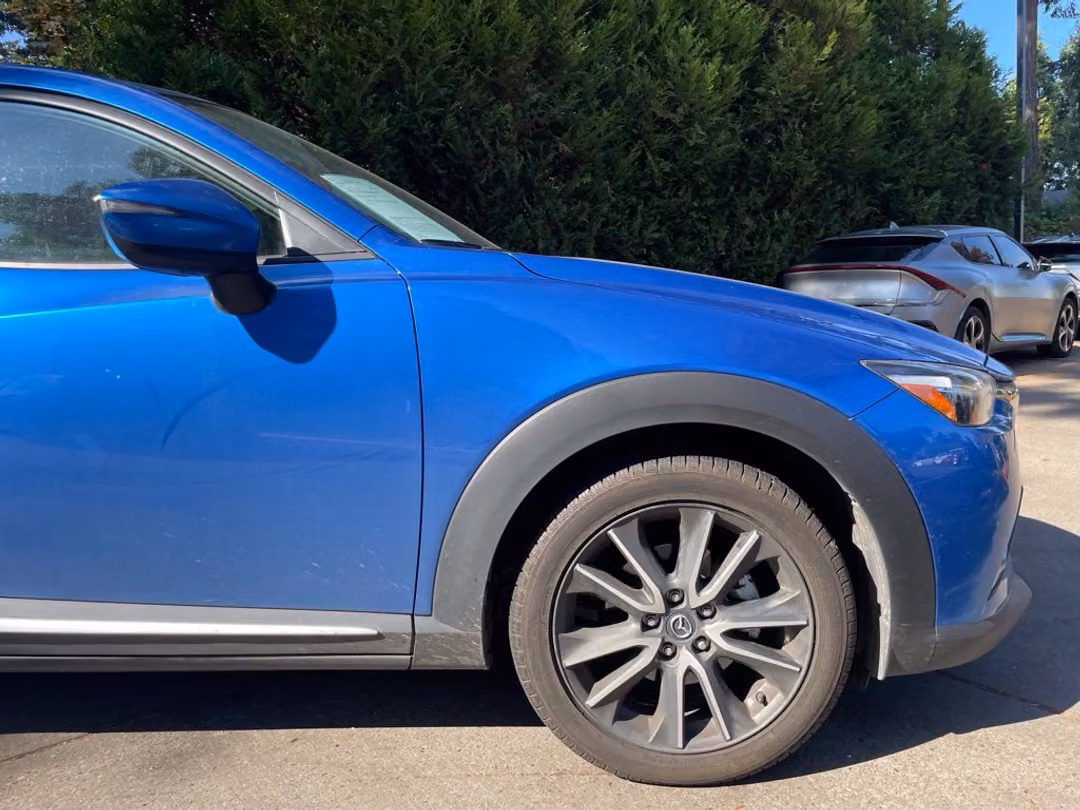 2017 MAZDA CX-3 Grand Touring - Image 2