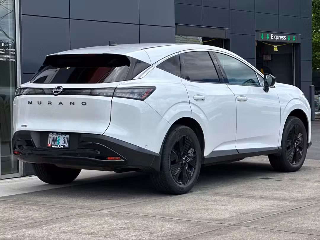 2025 Nissan Murano SV - Image 3