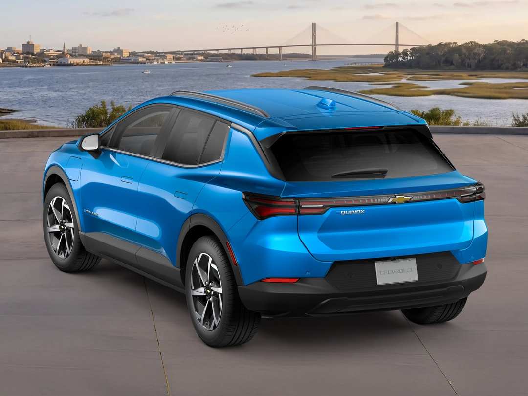2026 Chevrolet Equinox Ev LT - Image 2