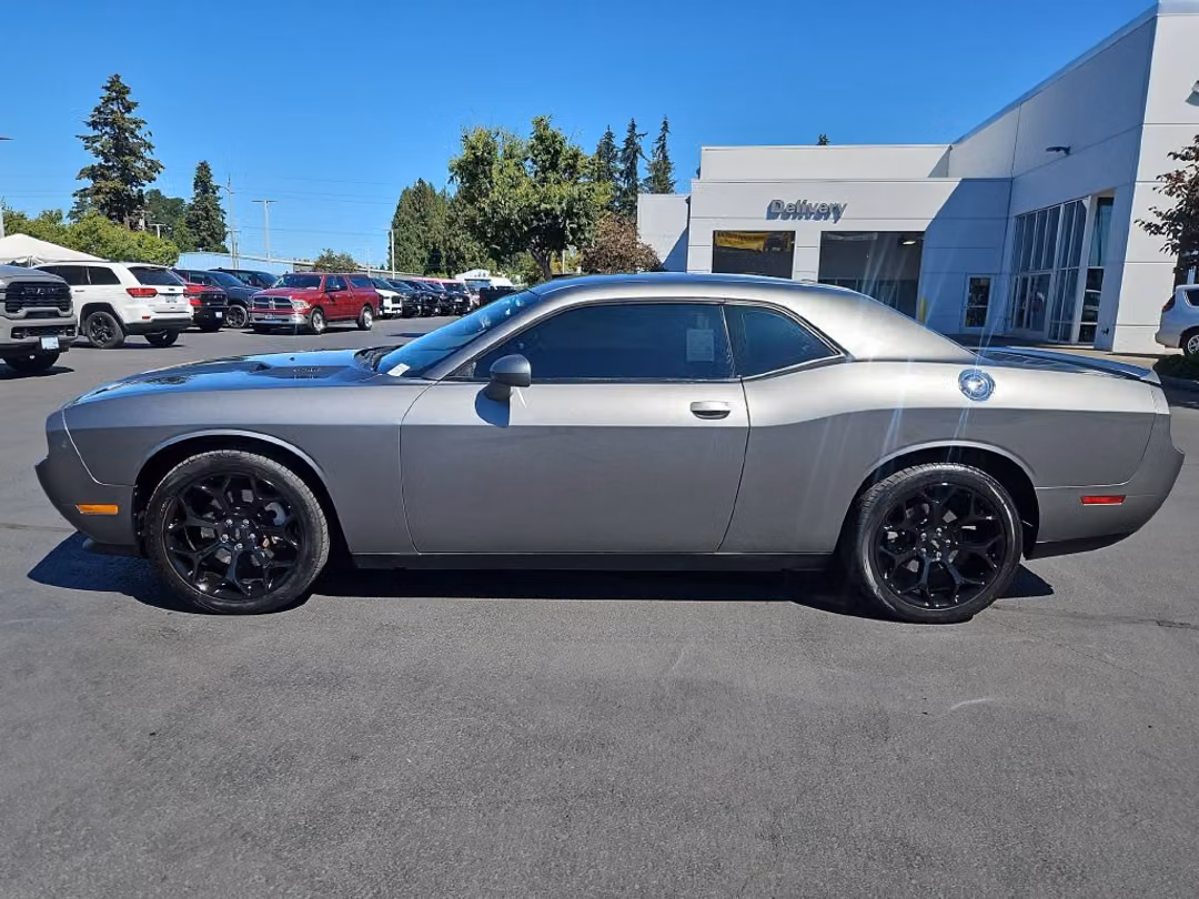 2011 Dodge Challenger R/T - Image 3