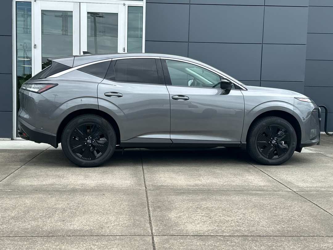 2025 Nissan Murano SV - Image 3