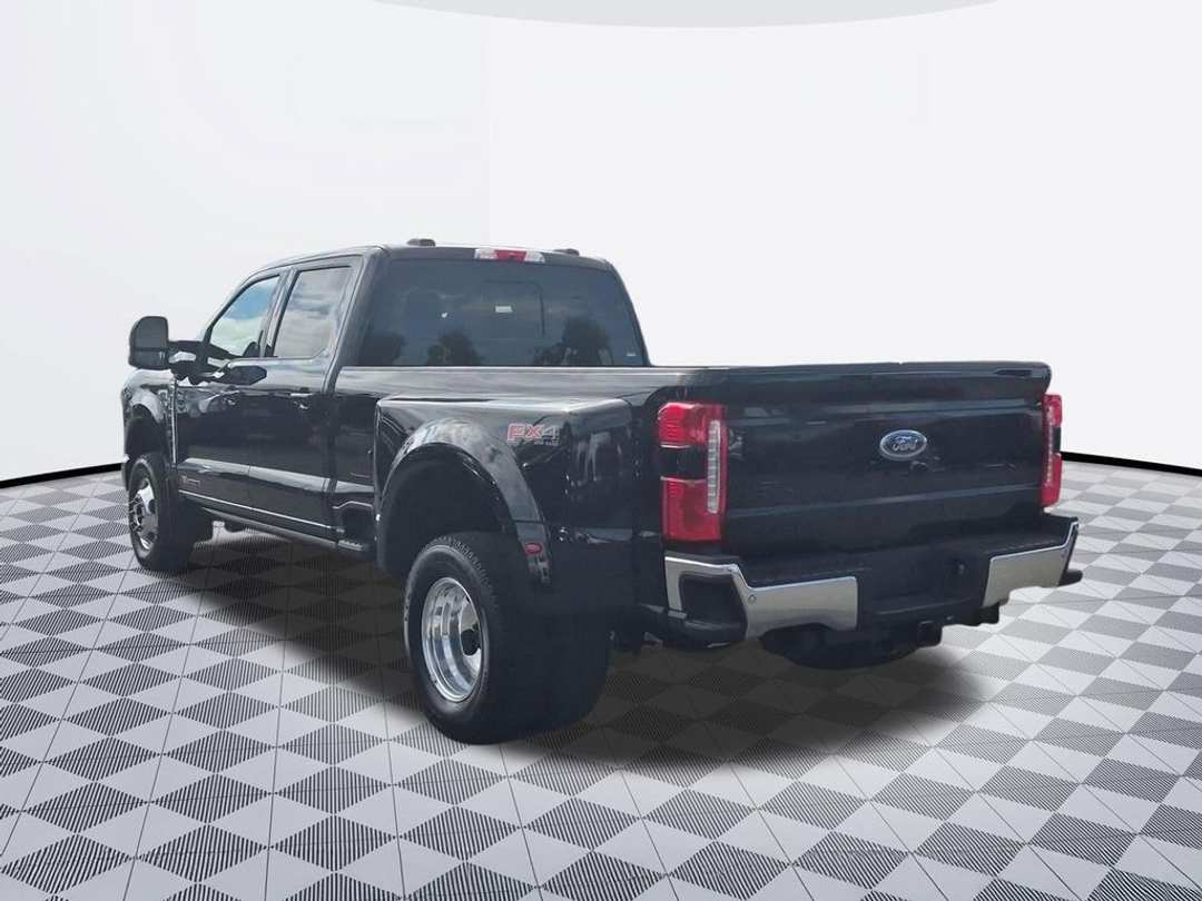 2026 Ford F-350Sd Lariat - Image 3
