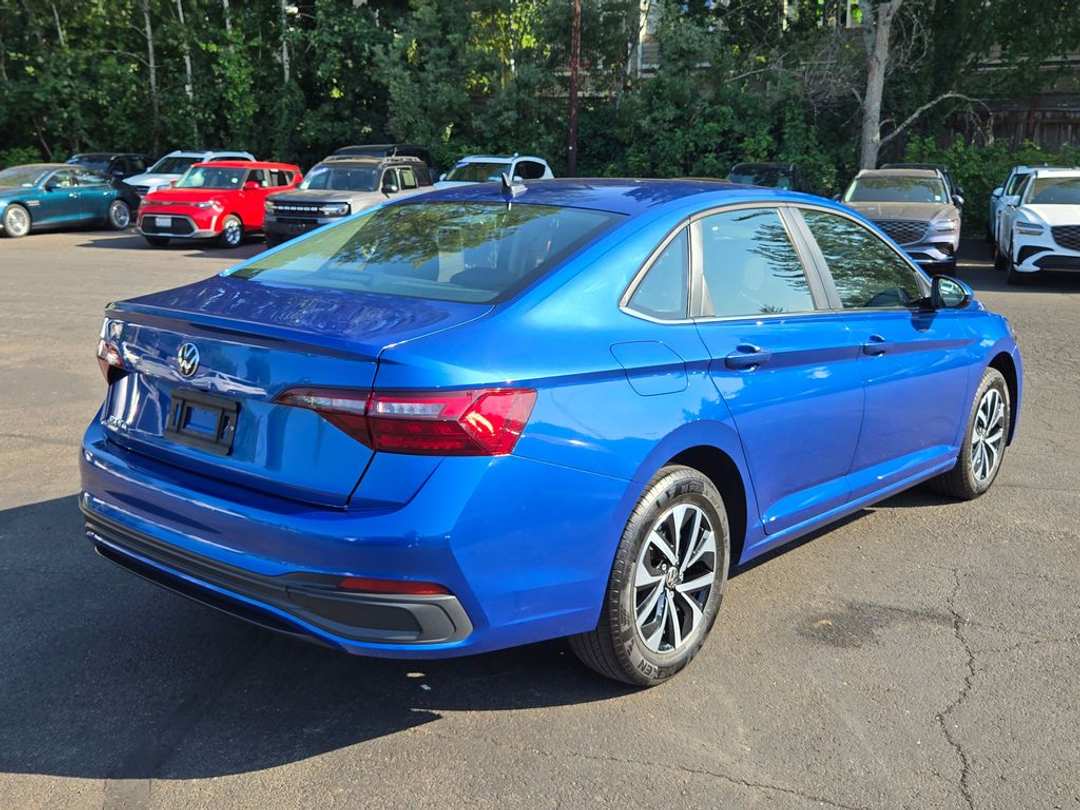 2024 Volkswagen Jetta 1.5T S - Image 3