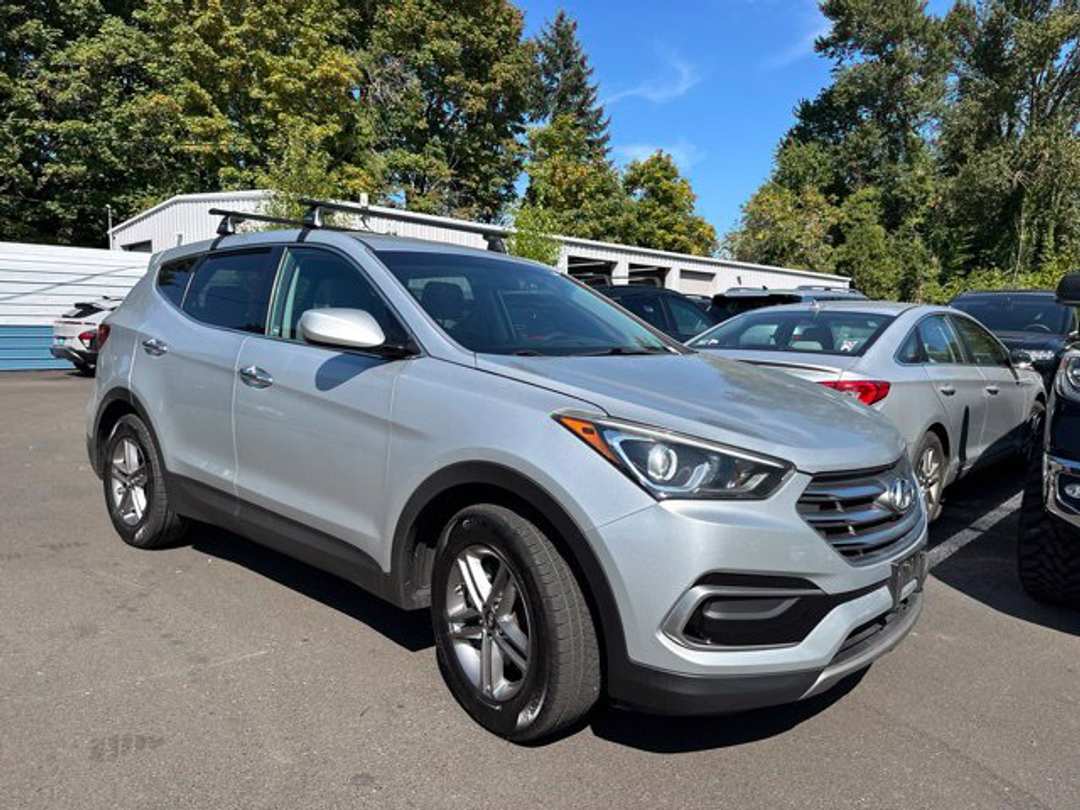 2017 Hyundai Santa Fe Sport 2.4 Base - Image 2