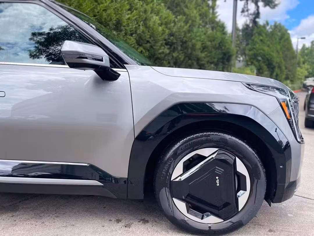 2024 Kia Ev9 Land - Image 2