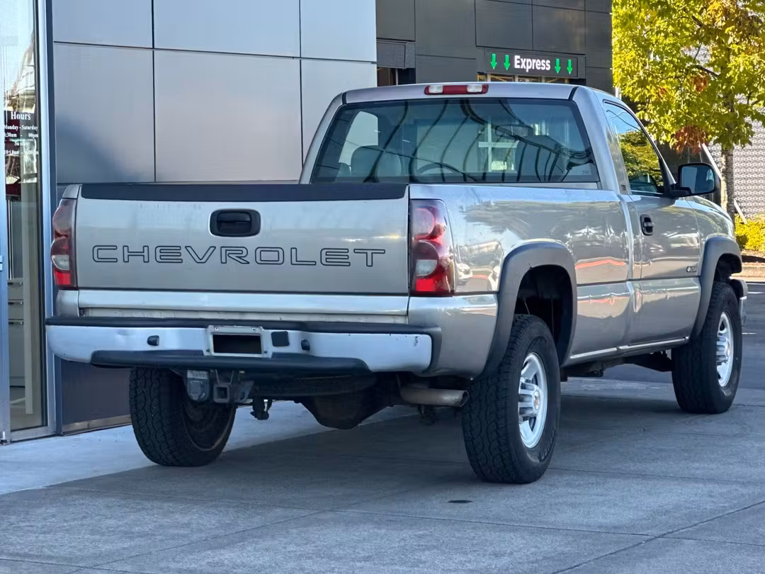 2003 Chevrolet Silverado 2500 Work - Image 3
