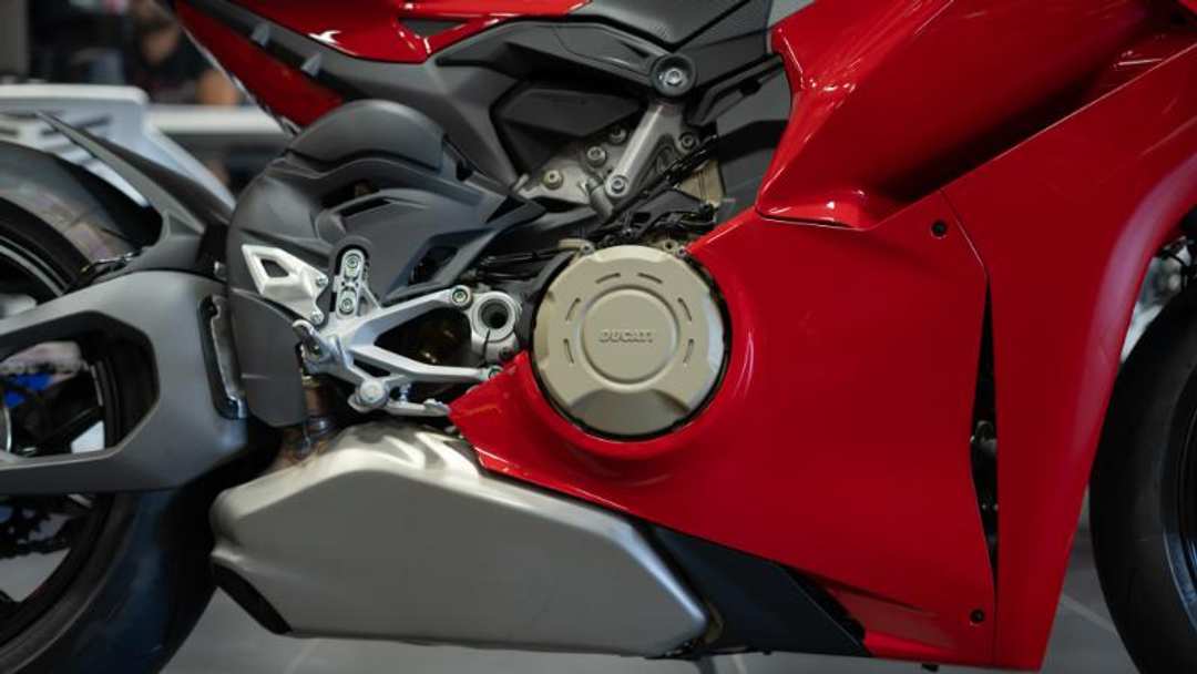 2026 Ducati Panigale V4 - Image 3