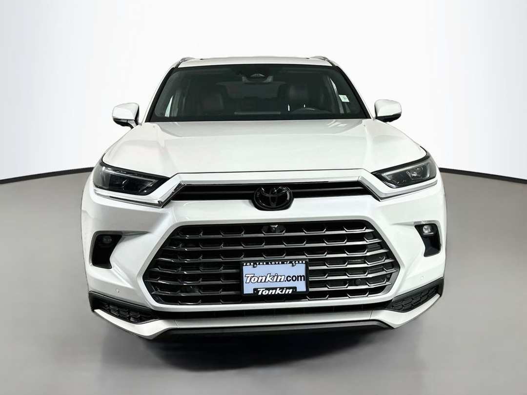 2024 Toyota Grand Highlander Hybrid MAX Platinum - Image 3