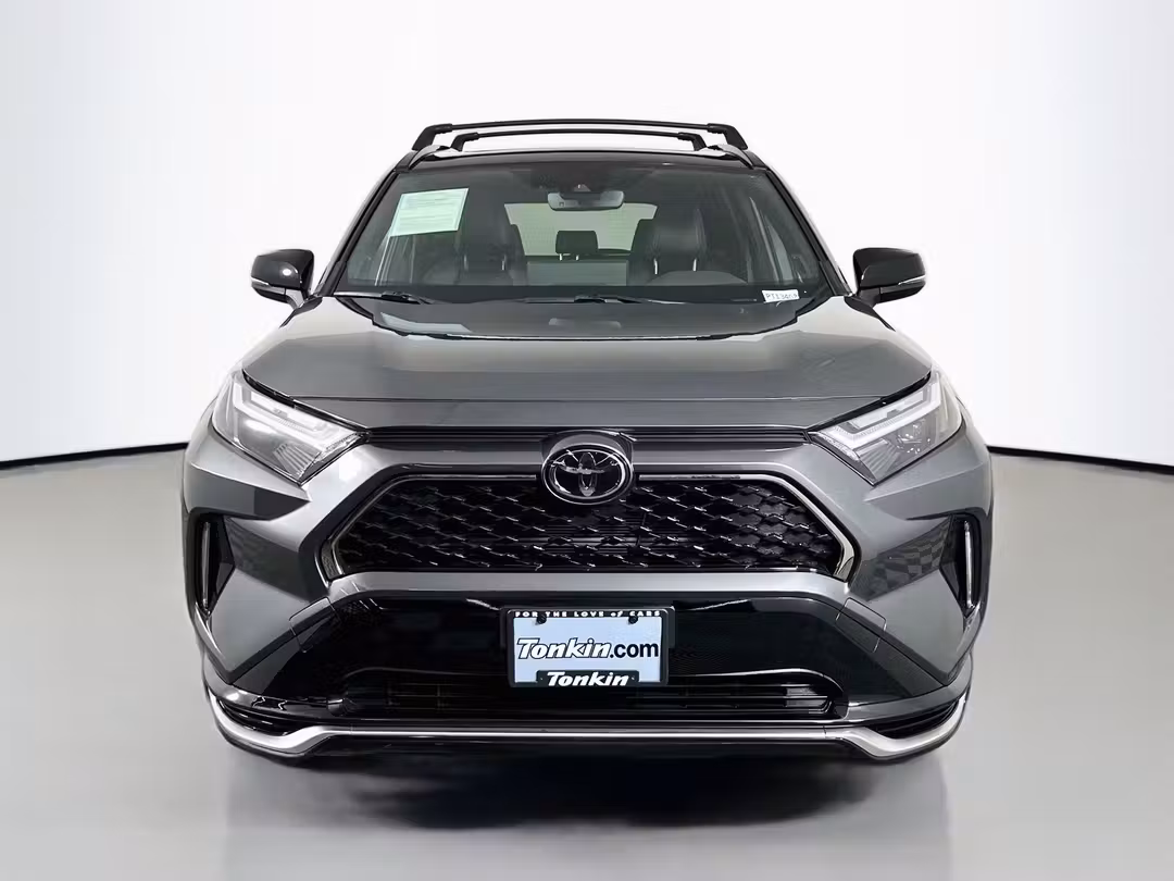 2025 Toyota Rav4 Plug-In Hybrid XSE - Image 2