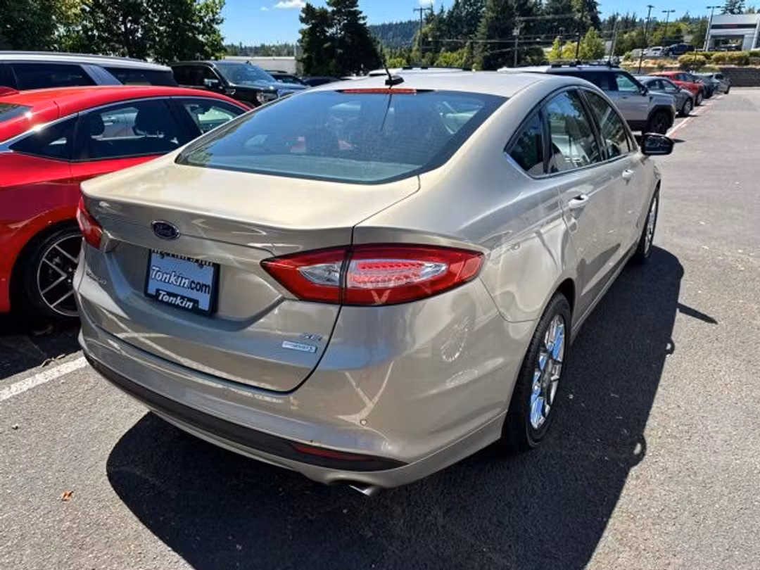 2015 Ford Fusion SE - Image 3