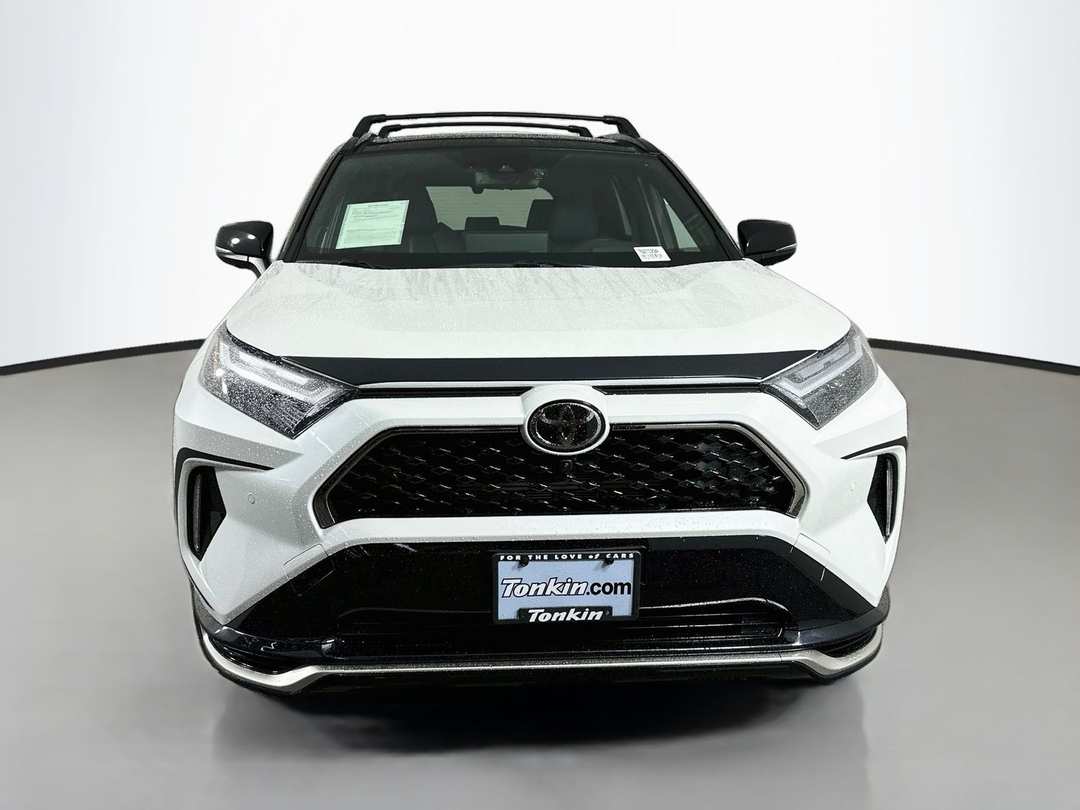 2025 Toyota Rav4 Plug-In Hybrid XSE - Image 2