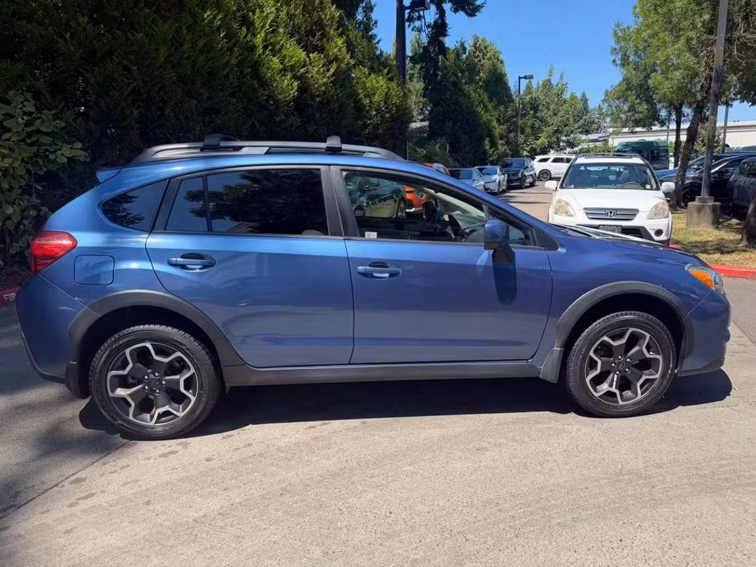 2014 Subaru Xv Crosstrek 2.0i Premium - Image 2