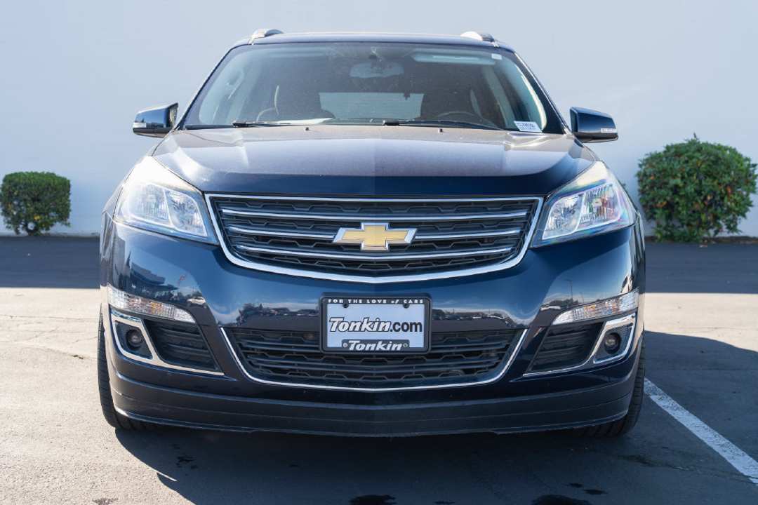 2017 Chevrolet Traverse LT - Image 2