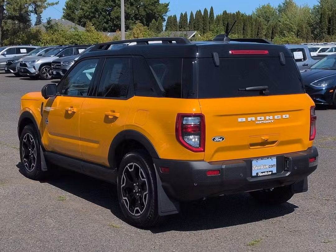 2026 Ford Bronco Sport Outer Banks - Image 3
