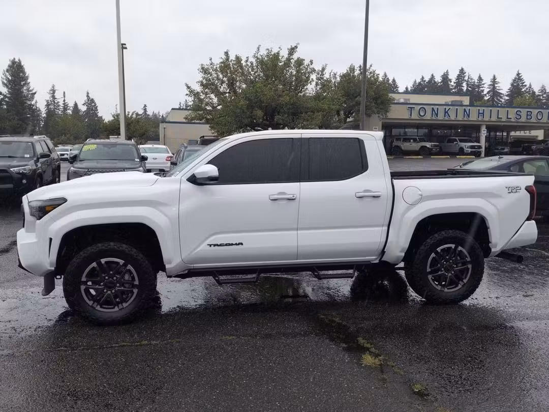 2024 Toyota Tacoma TRD Sport - Image 2