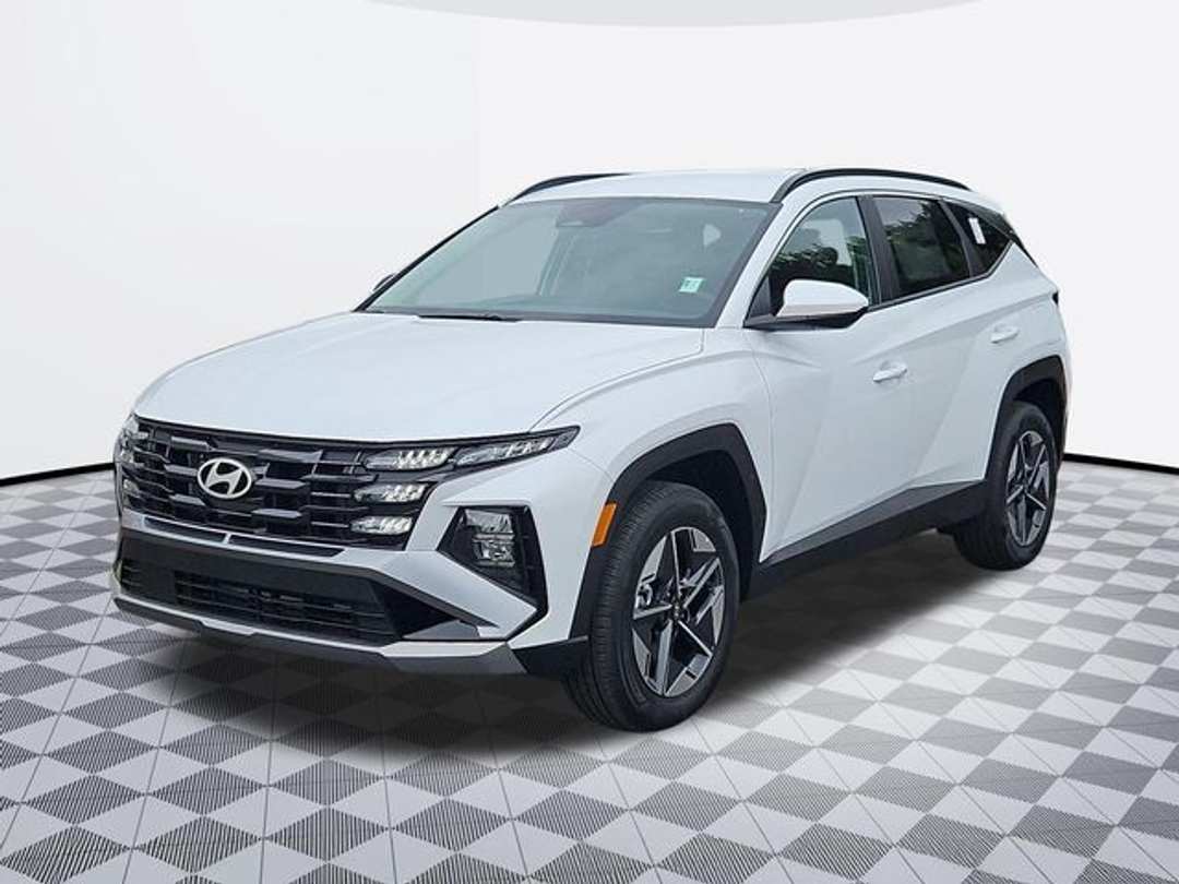 2026 Hyundai Tucson Hybrid SEL - Image 2