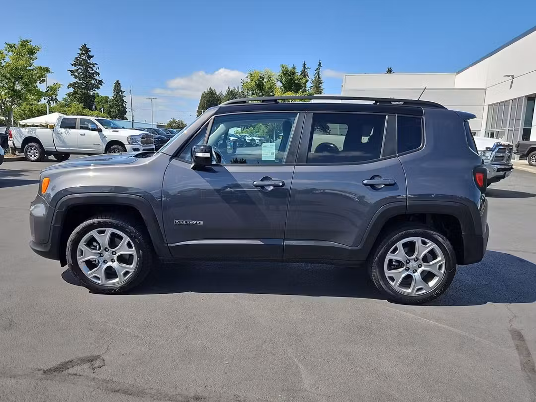 2023 Jeep Renegade Limited - Image 3
