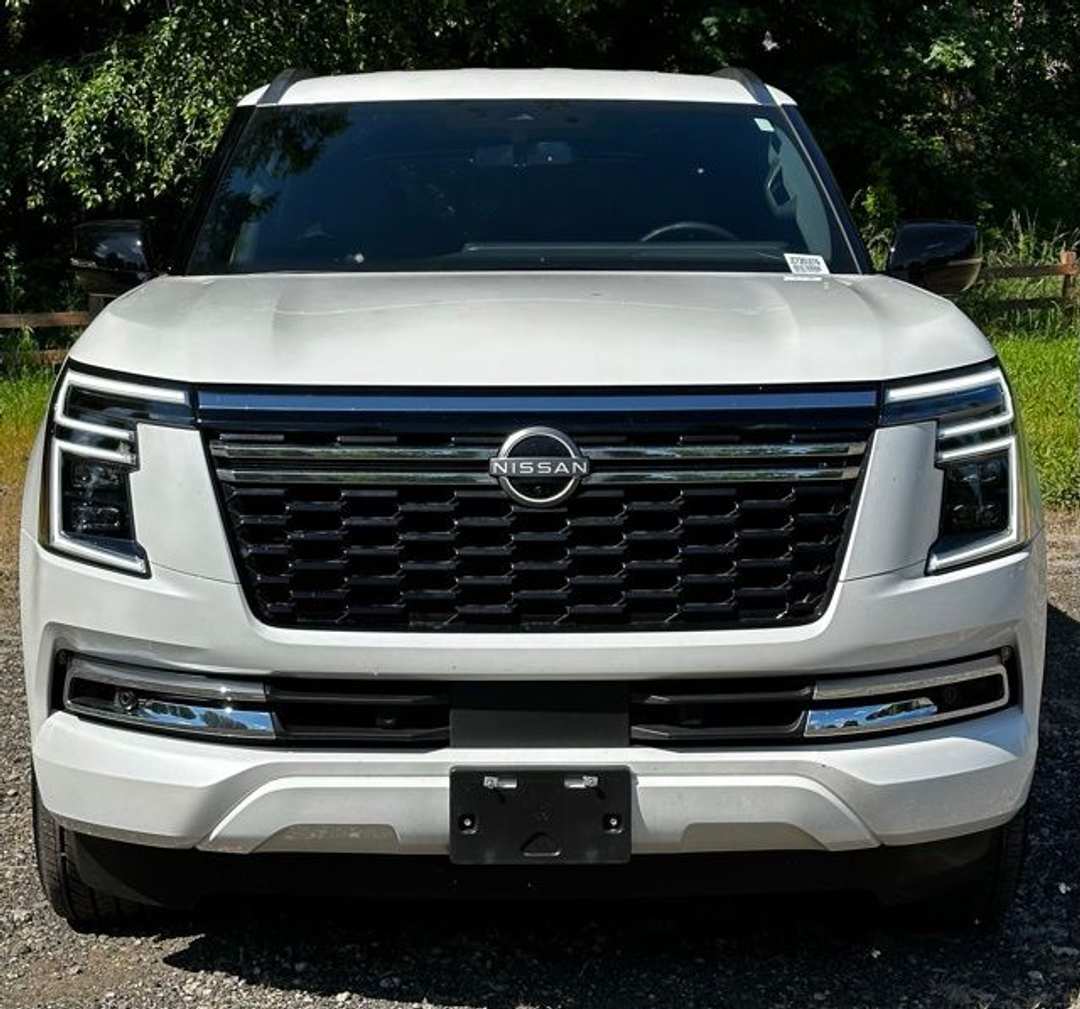 2025 Nissan Armada SL - Image 3