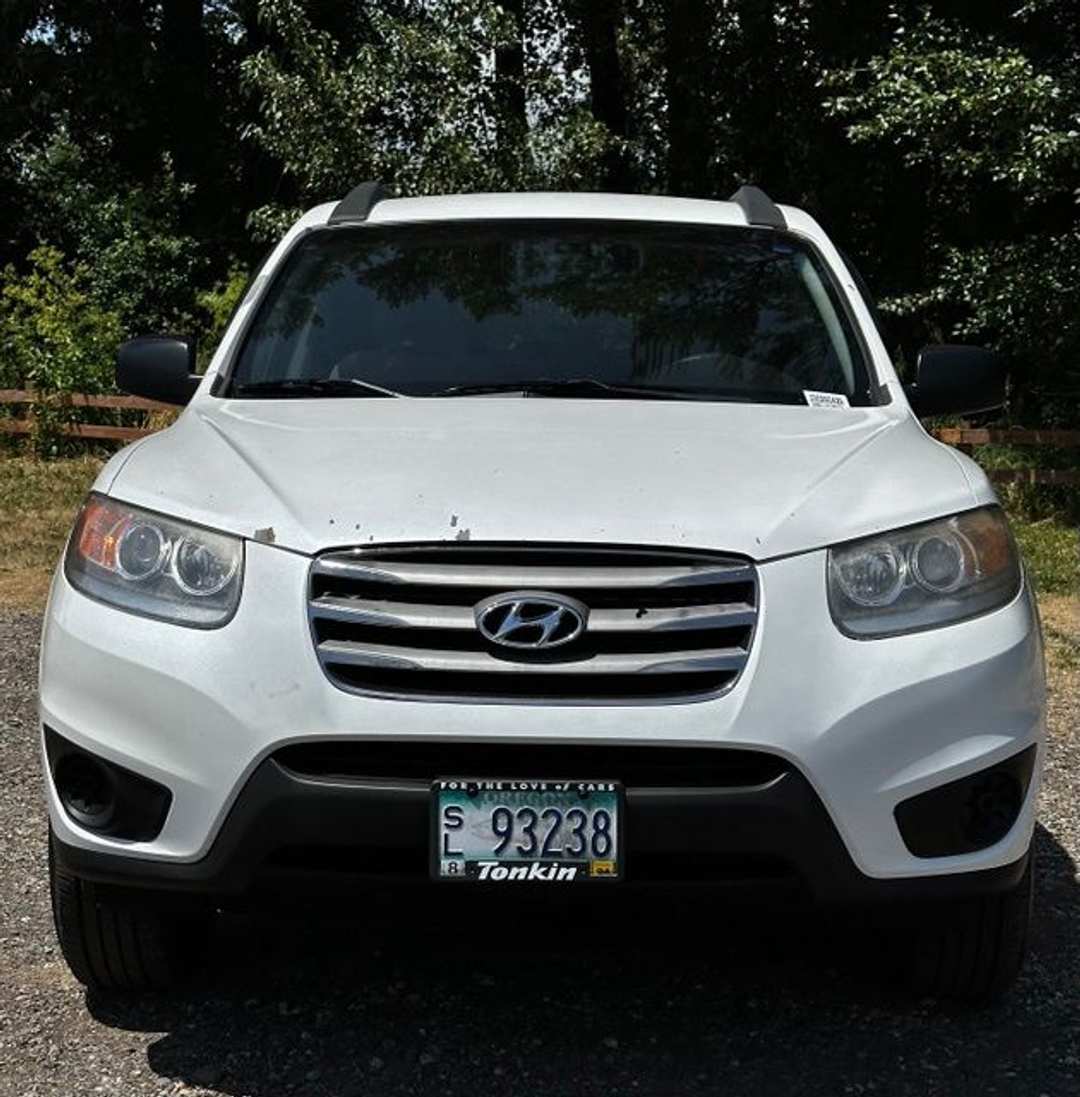 2012 Hyundai Santa Fe GLS - Image 3