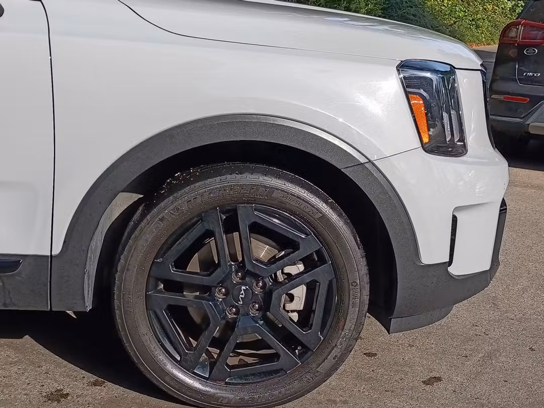 2024 Kia Telluride SXPrestige XLine - Image 2