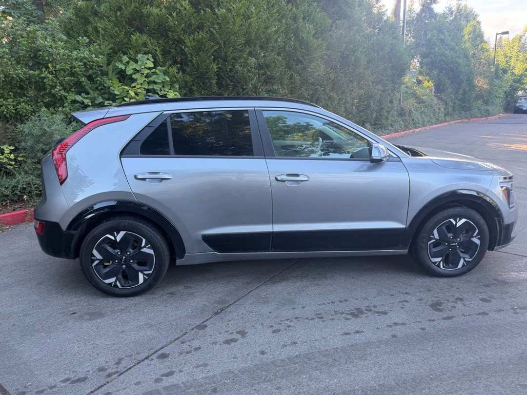 2023 Kia Niro Ev Wave - Image 2