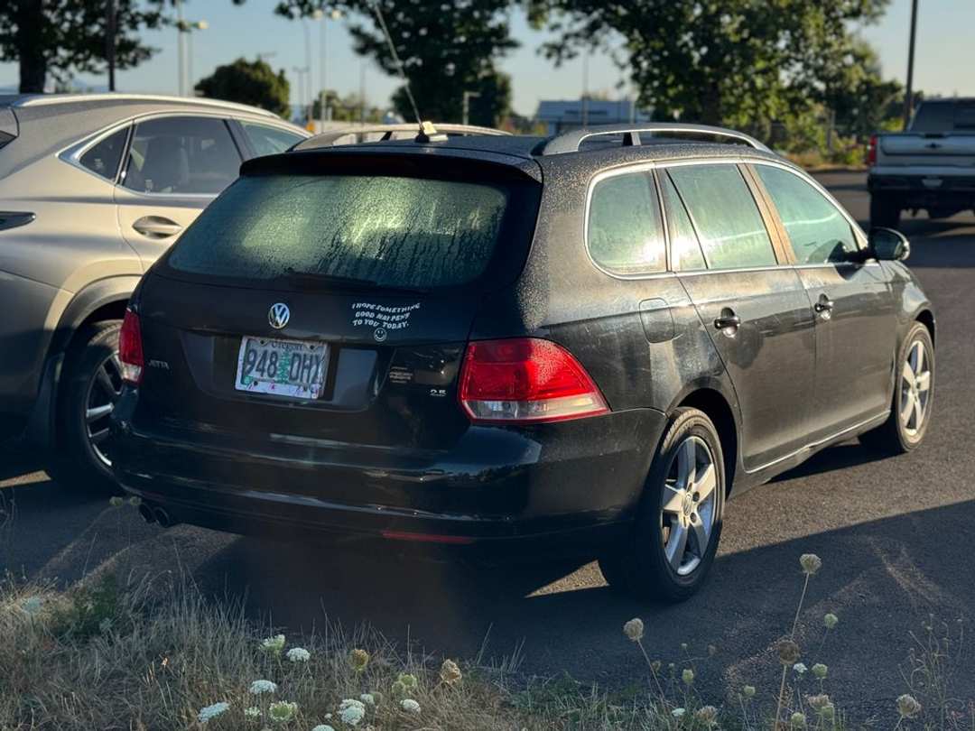 2009 Volkswagen Jetta 2.5L SE - Image 2