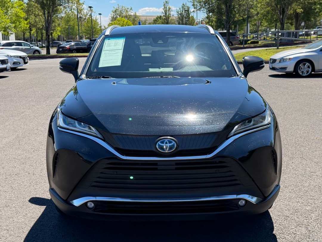 2023 Toyota Venza XLE - Image 3