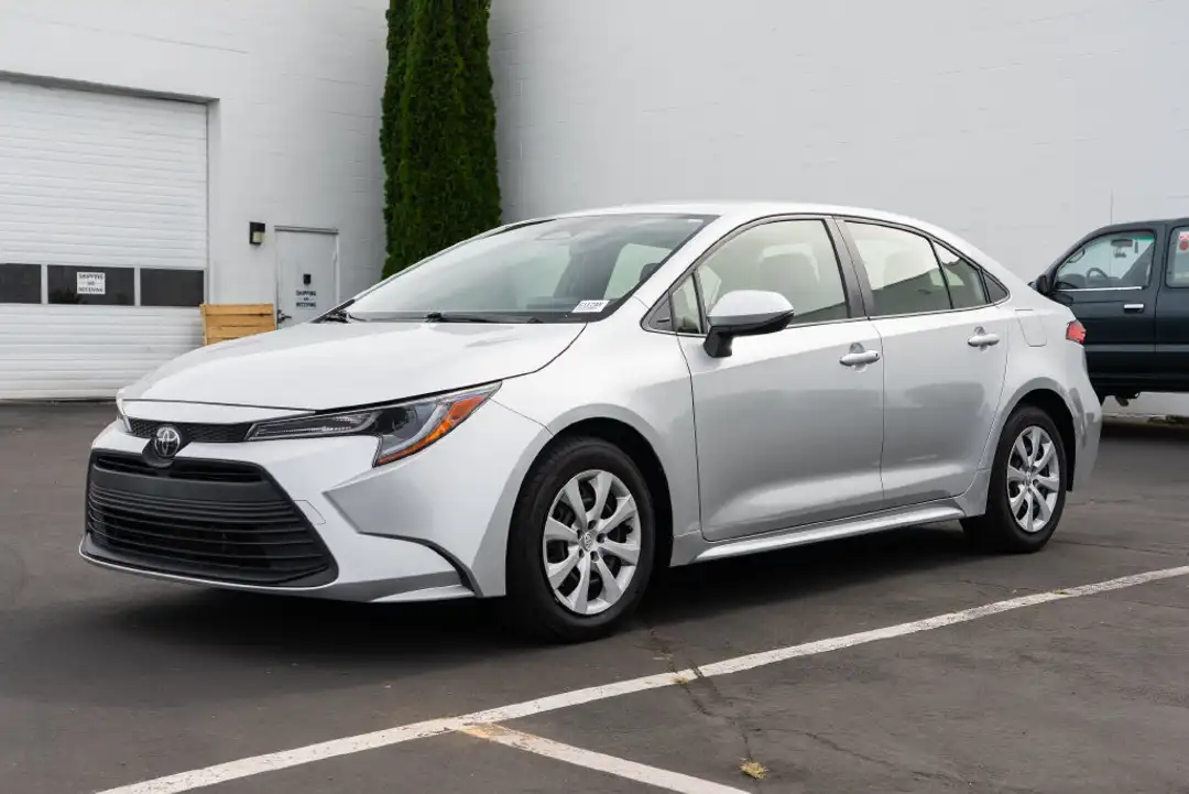 2024 Toyota Corolla LE - Image 3